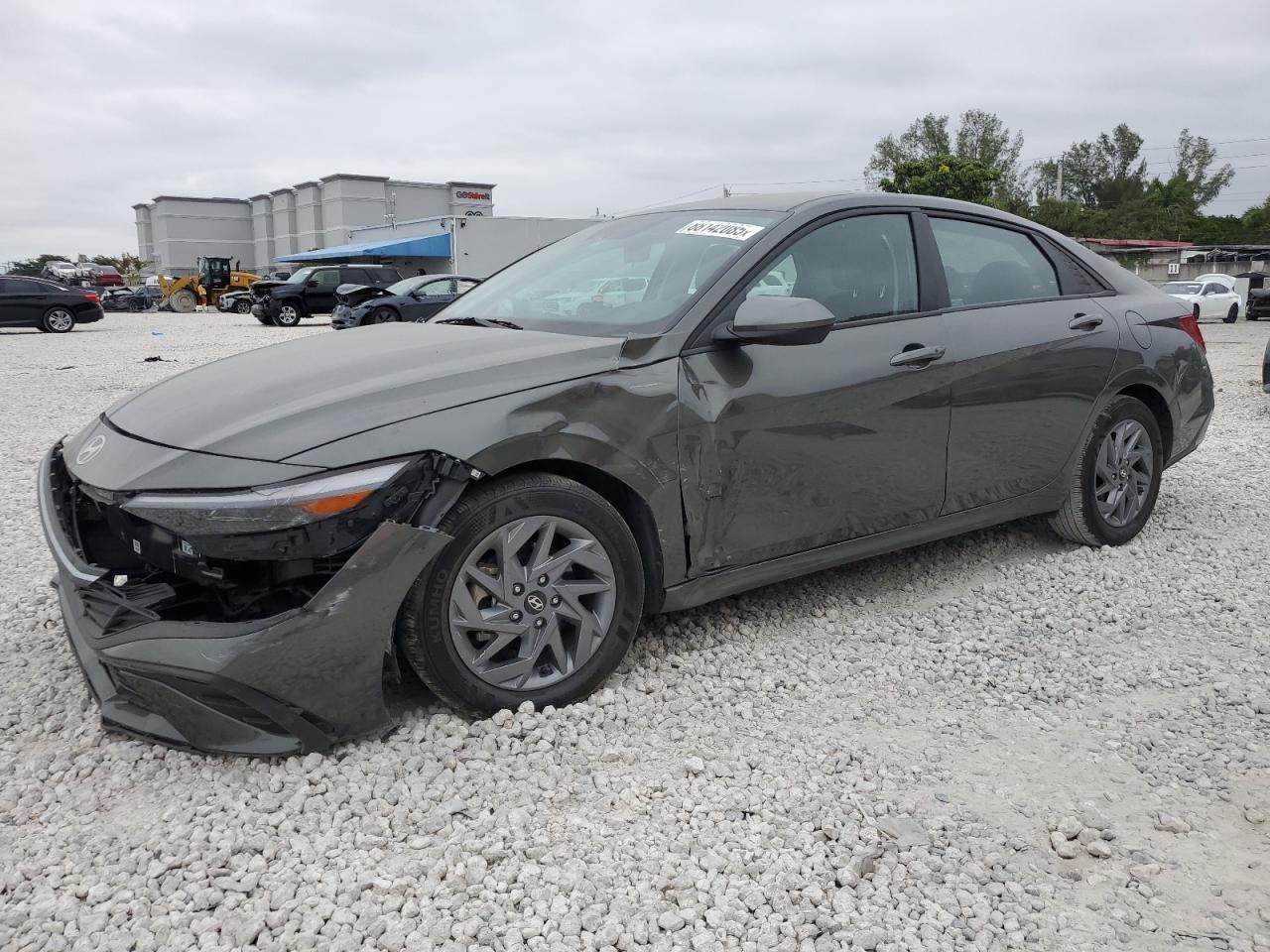 2024 HYUNDAI ELANTRA SE