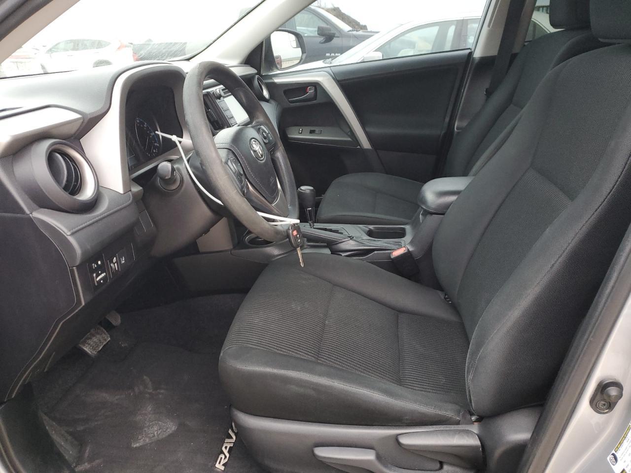2017 TOYOTA RAV4 LE - Фото 7