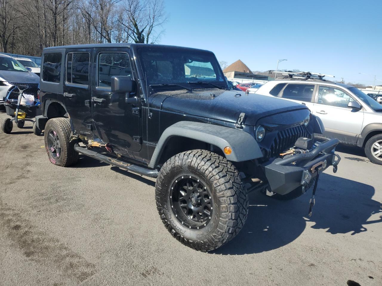 2017 JEEP WRANGLER U - Image 4