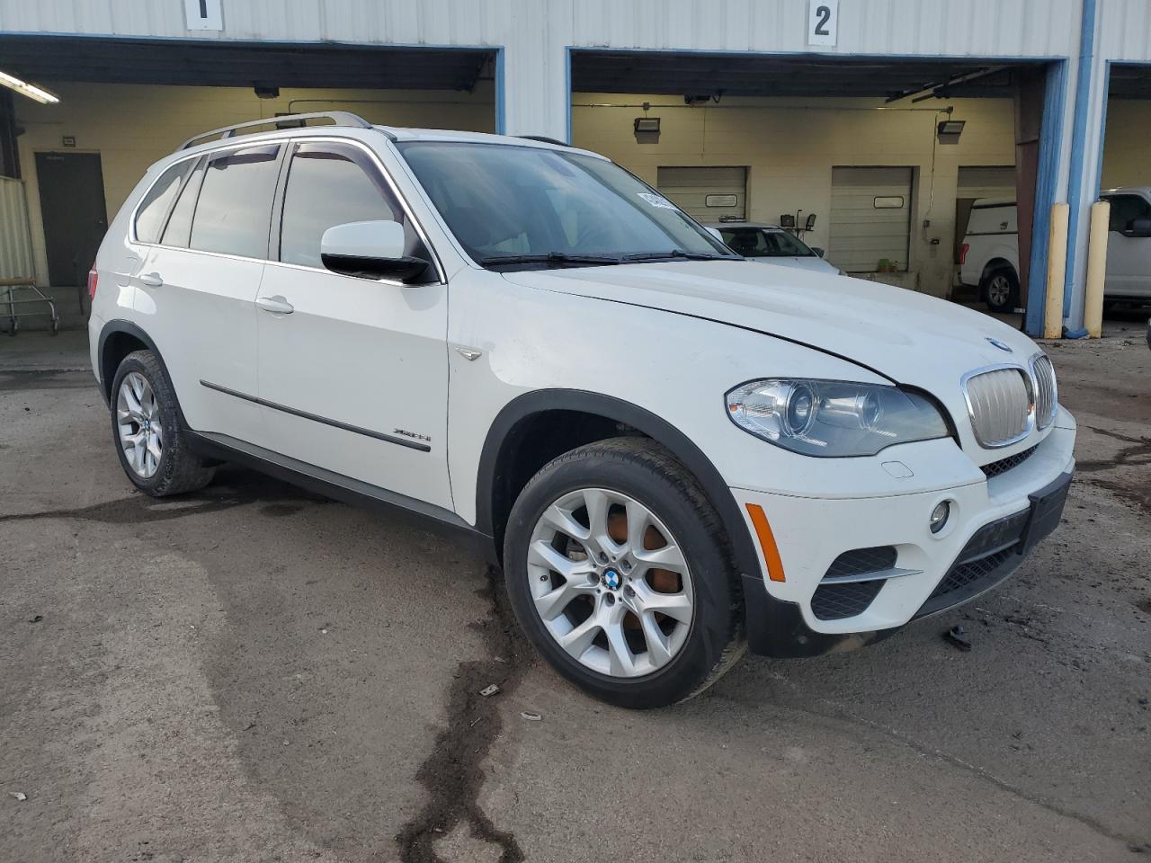 2013 BMW X5 XDRIVE3 - Image 4