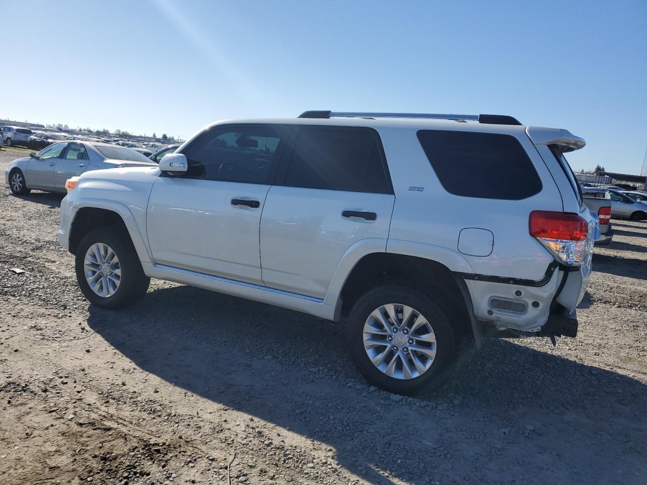 2011 TOYOTA 4RUNNER SR - Image 2