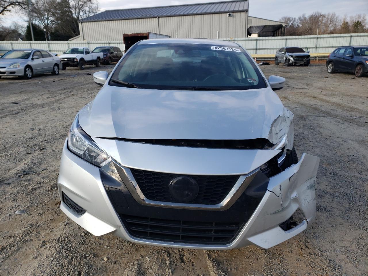 2021 NISSAN VERSA SV - Фото 5