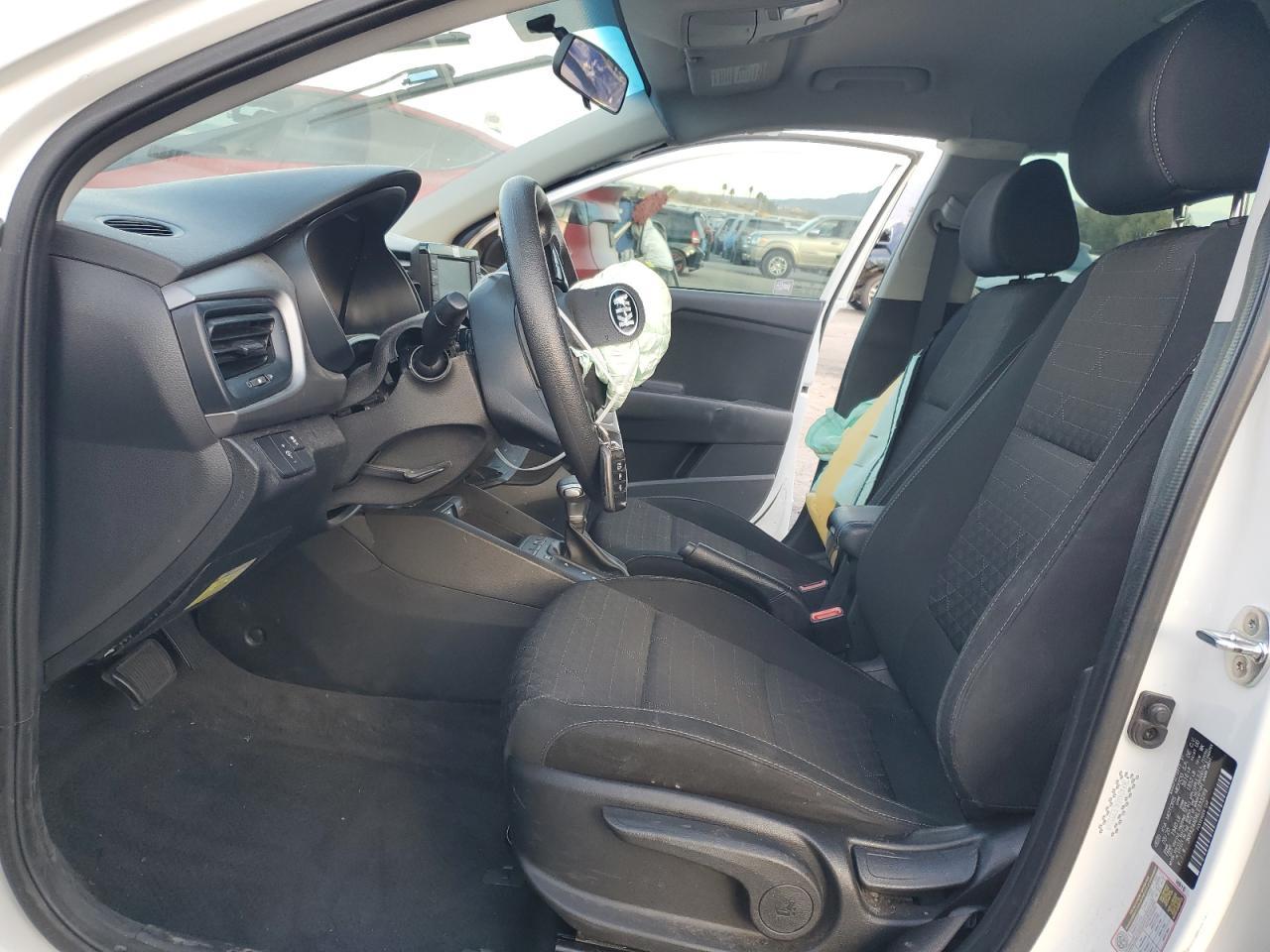 2020 KIA RIO LX - Фото 7