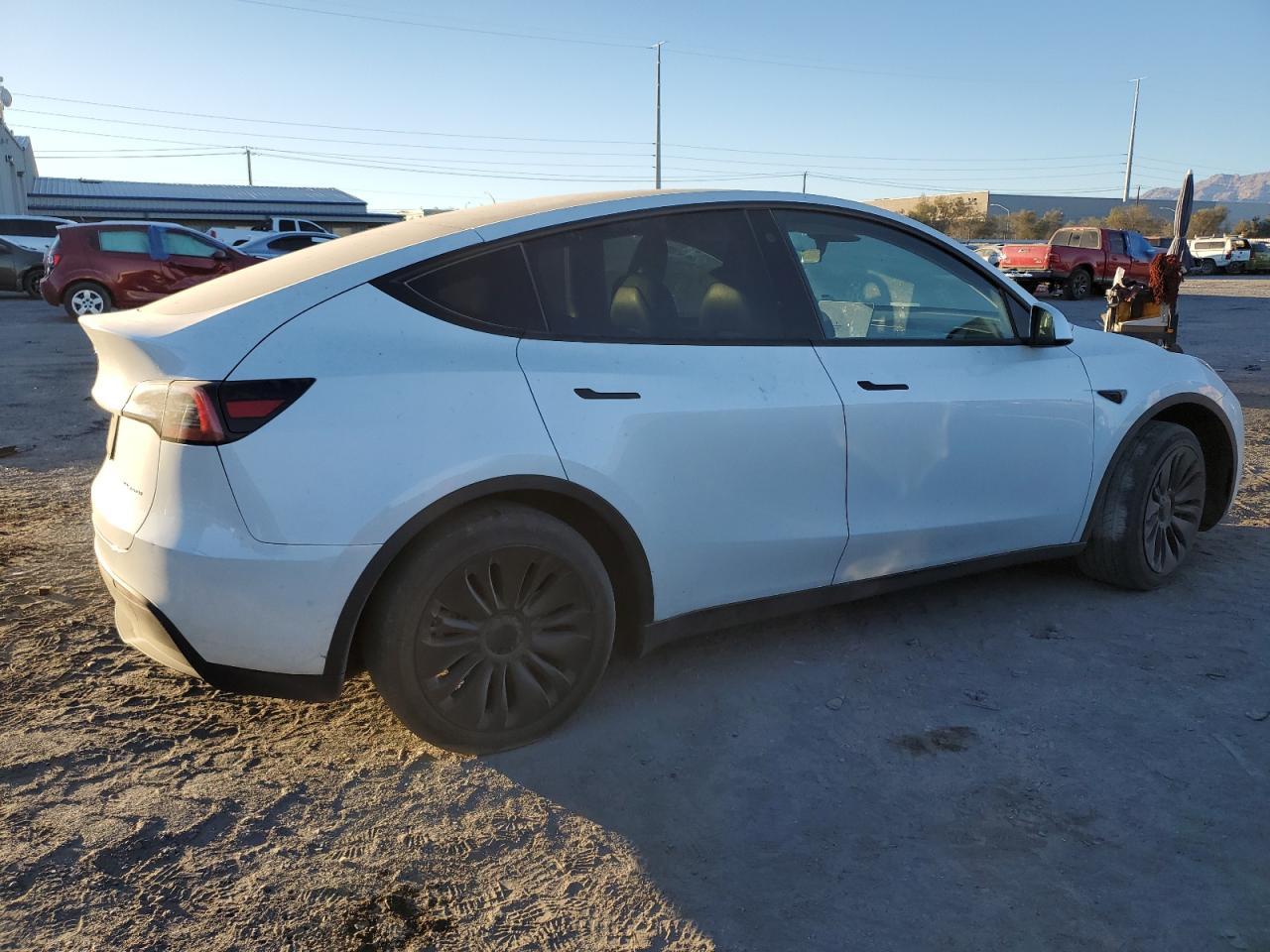 2023 TESLA MODEL Y - Image 3