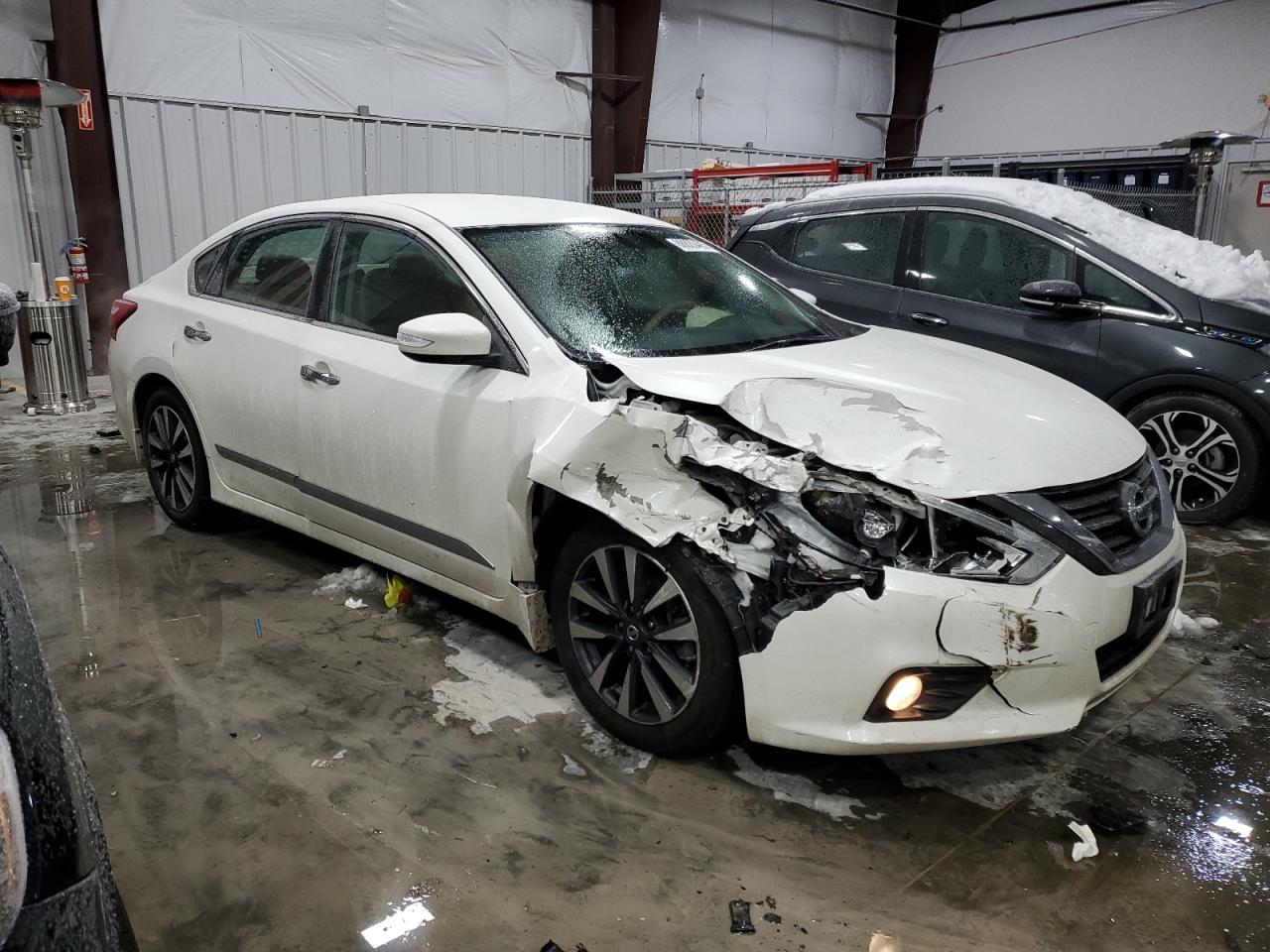 2016 NISSAN ALTIMA 2.5 - Фото 4