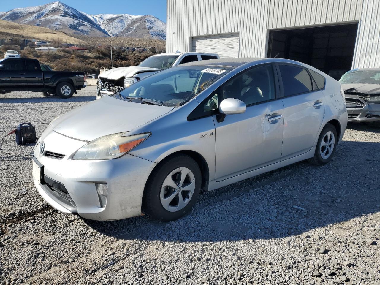 2015 TOYOTA PRIUS