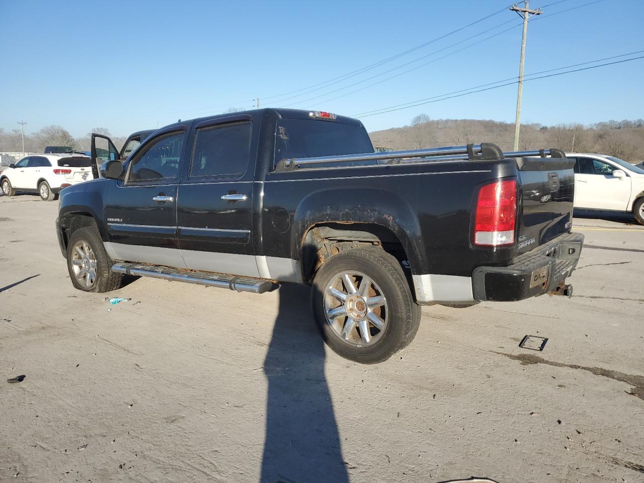 2011 GMC SIERRA K15 - Фото 2