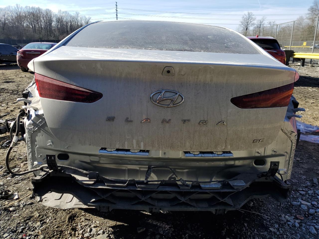 2019 HYUNDAI ELANTRA SE - Фото 6