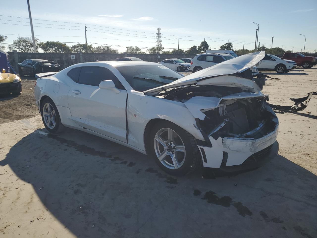 2021 CHEVROLET CAMARO LS - Фото 4