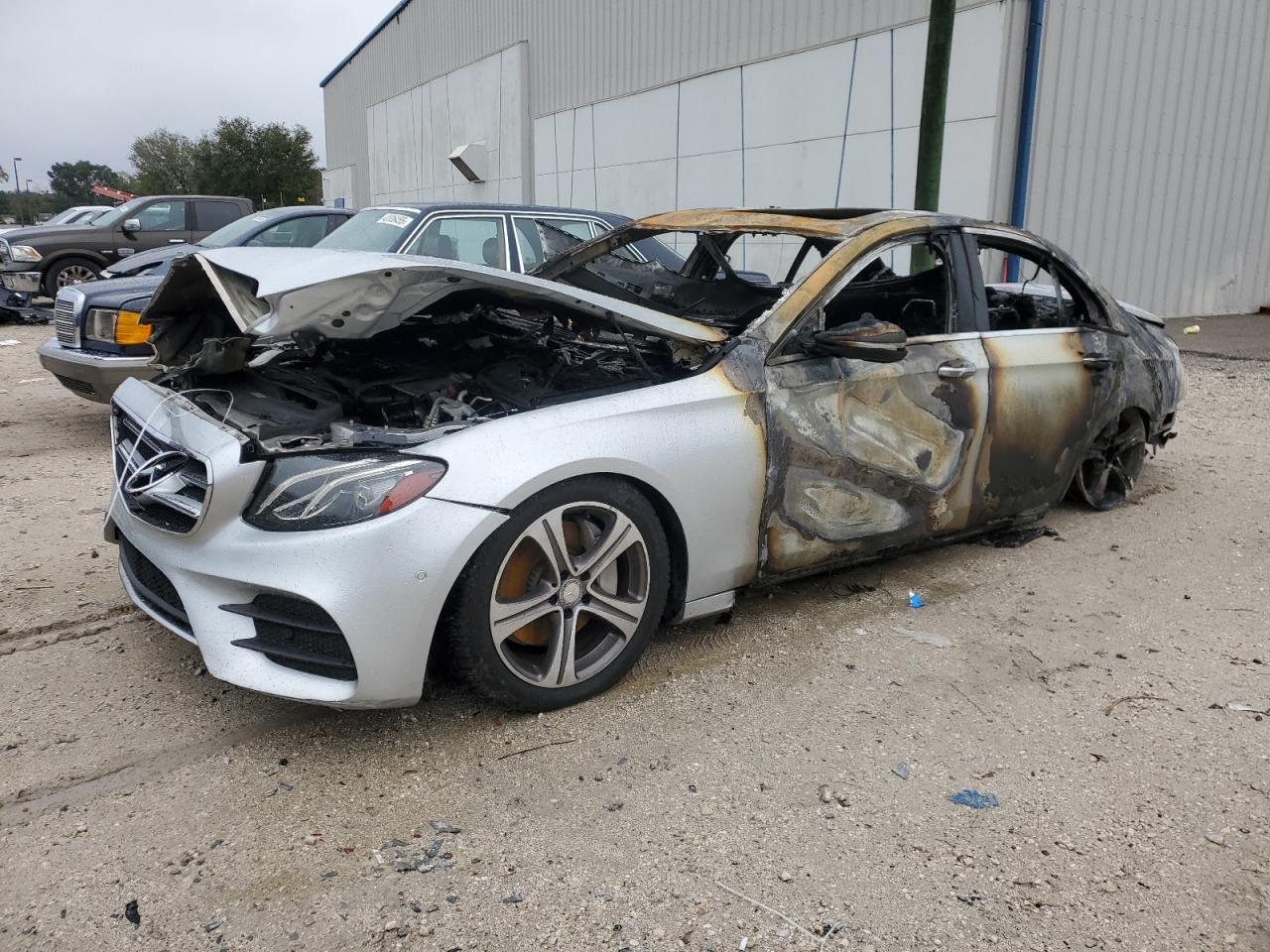 2017 MERCEDES-BENZ E 300