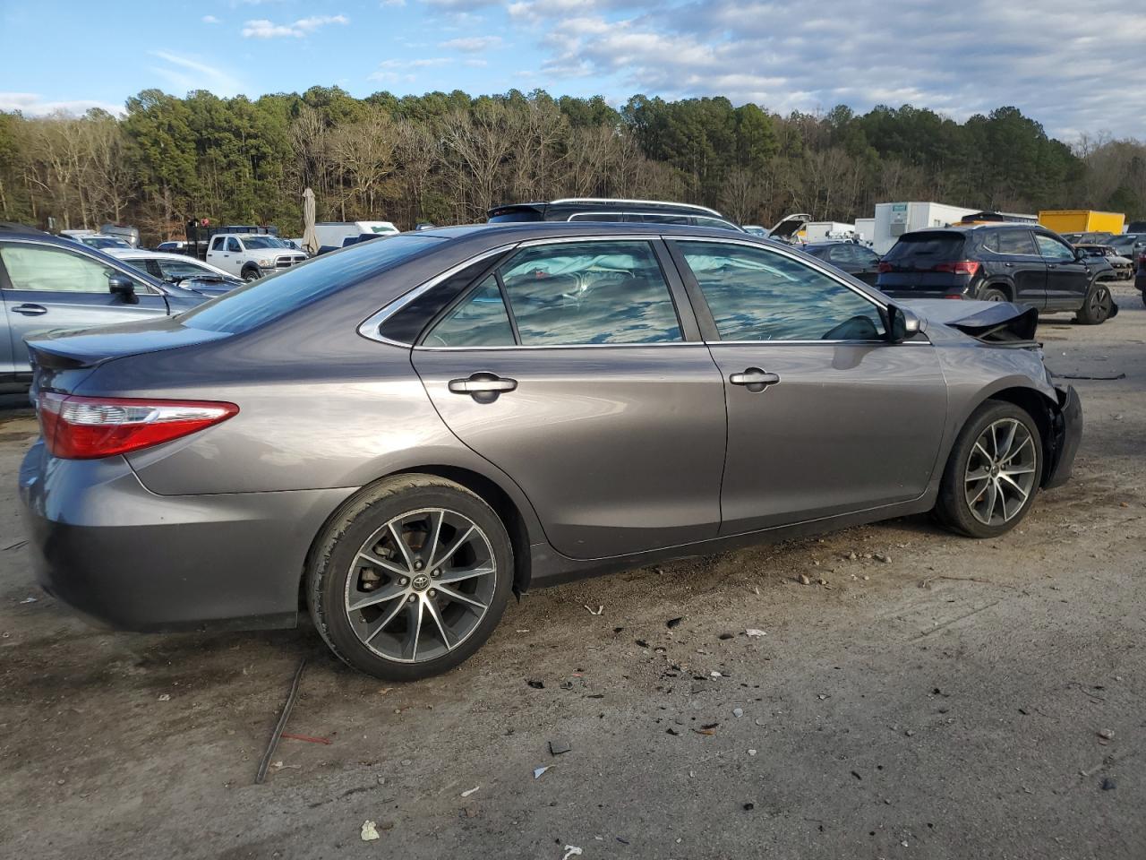 2016 TOYOTA CAMRY LE - Image 3
