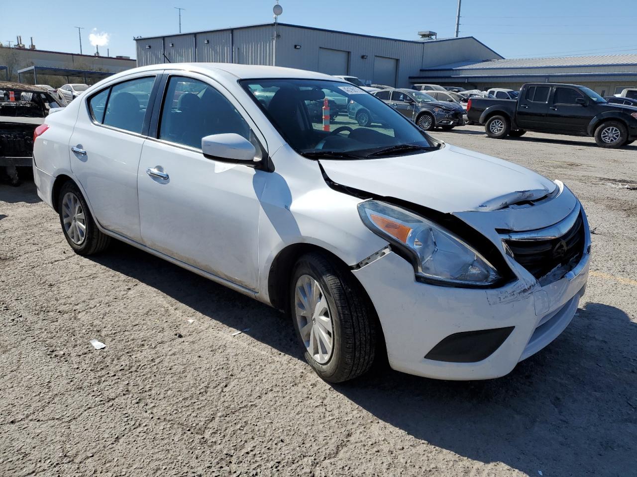 2016 NISSAN VERSA S - Image 4