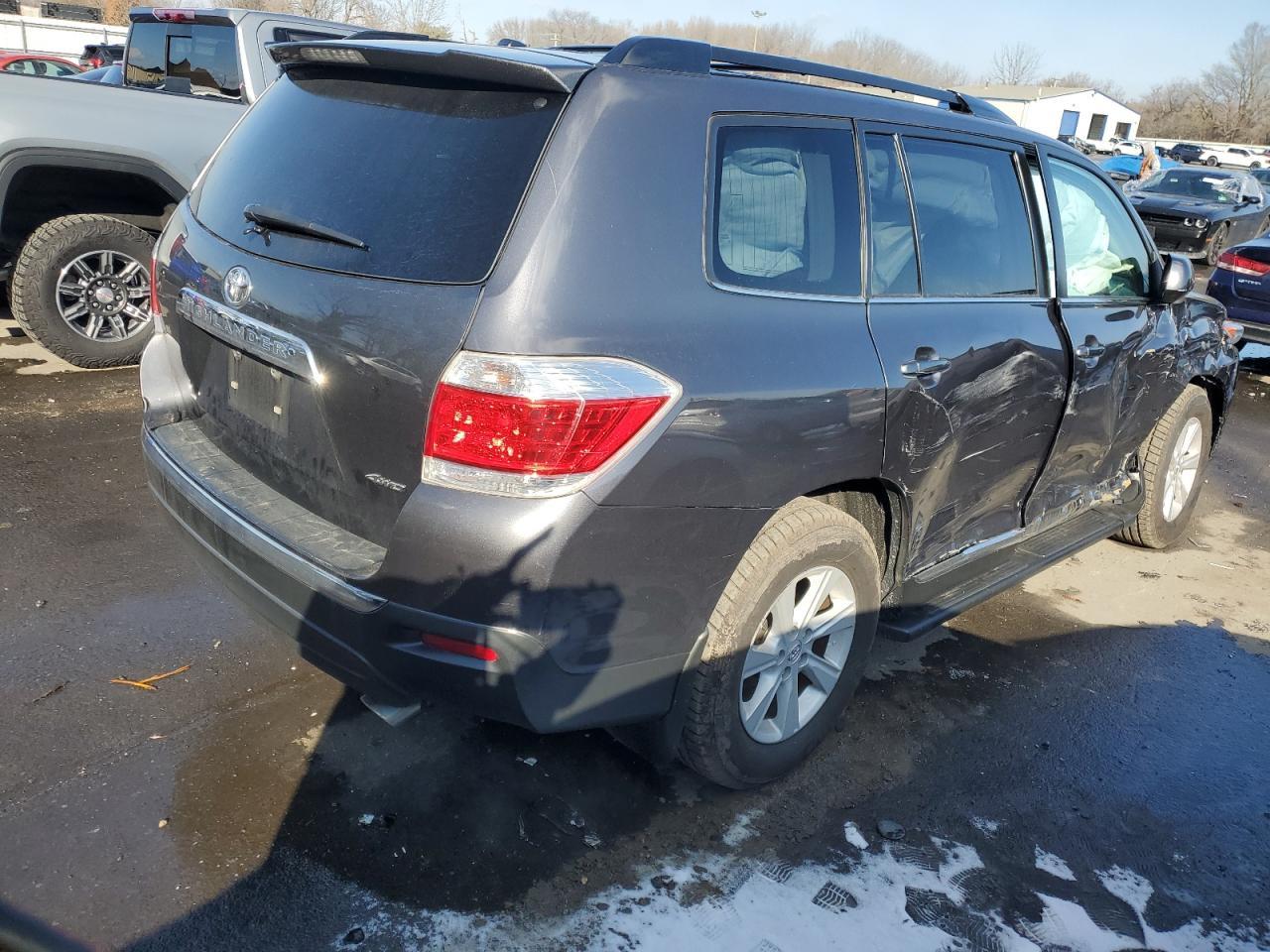 2012 TOYOTA HIGHLANDER - Image 3