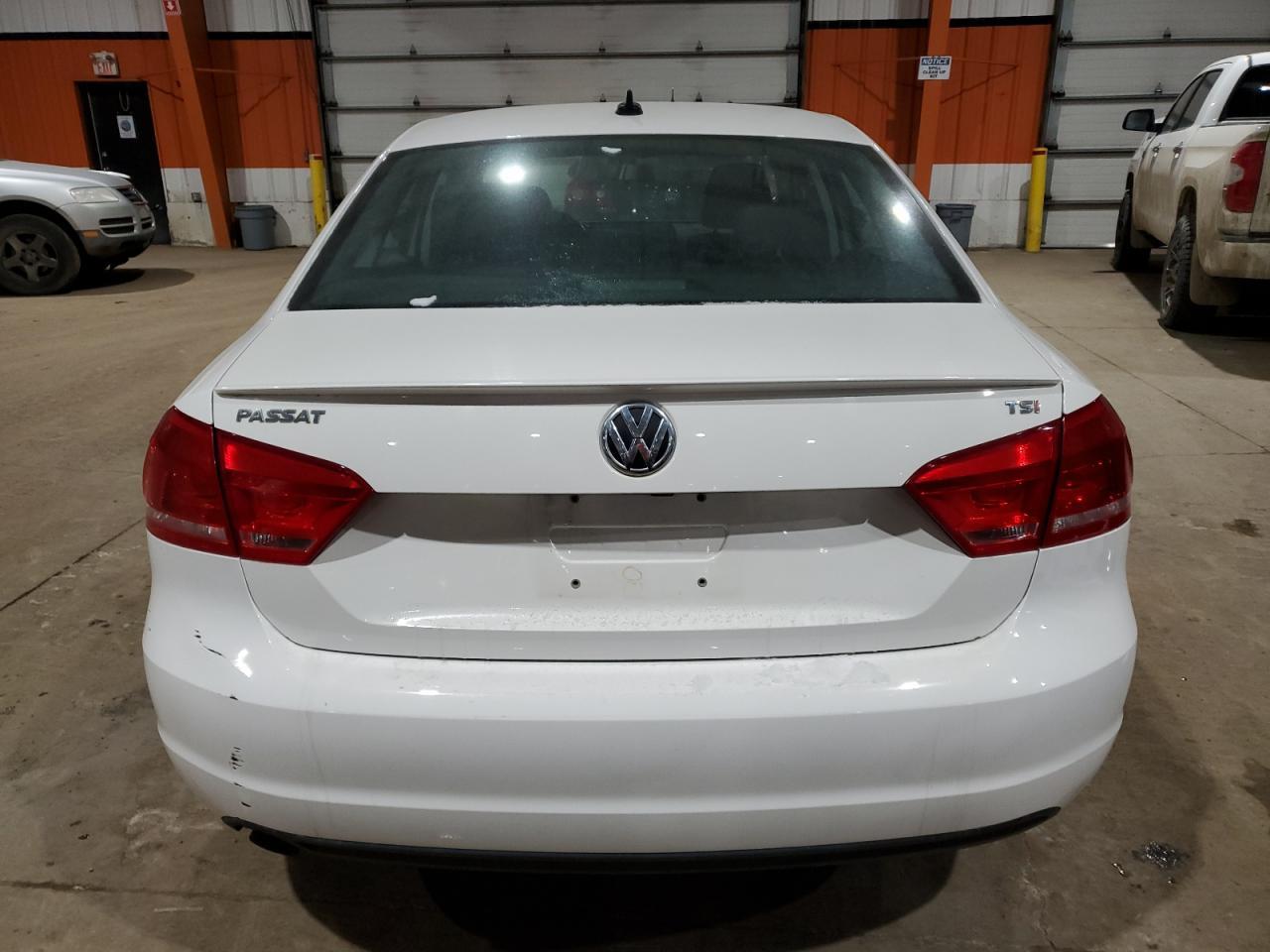 2015 VOLKSWAGEN PASSAT SE - Фото 6