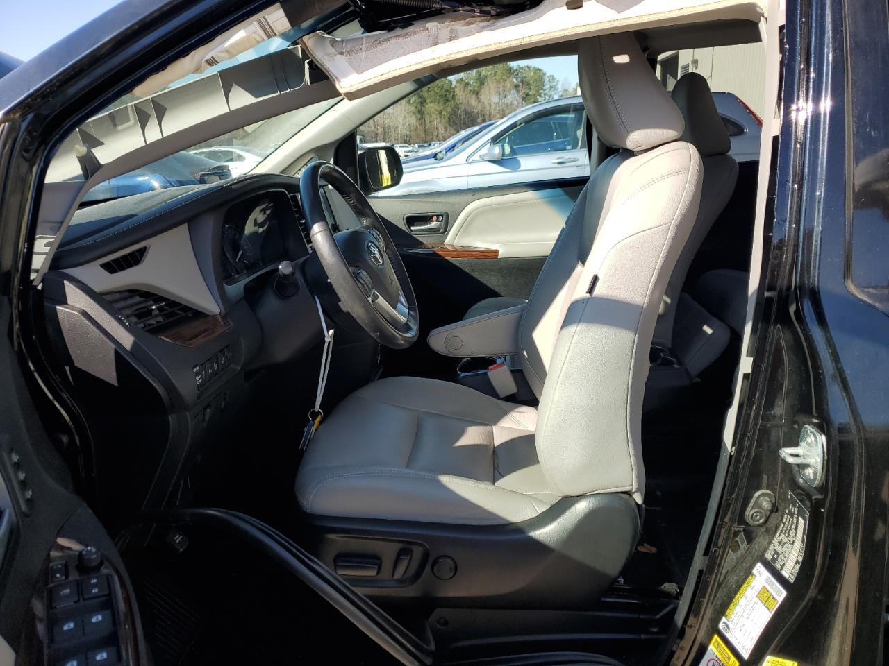 2015 TOYOTA SIENNA XLE - Фото 7
