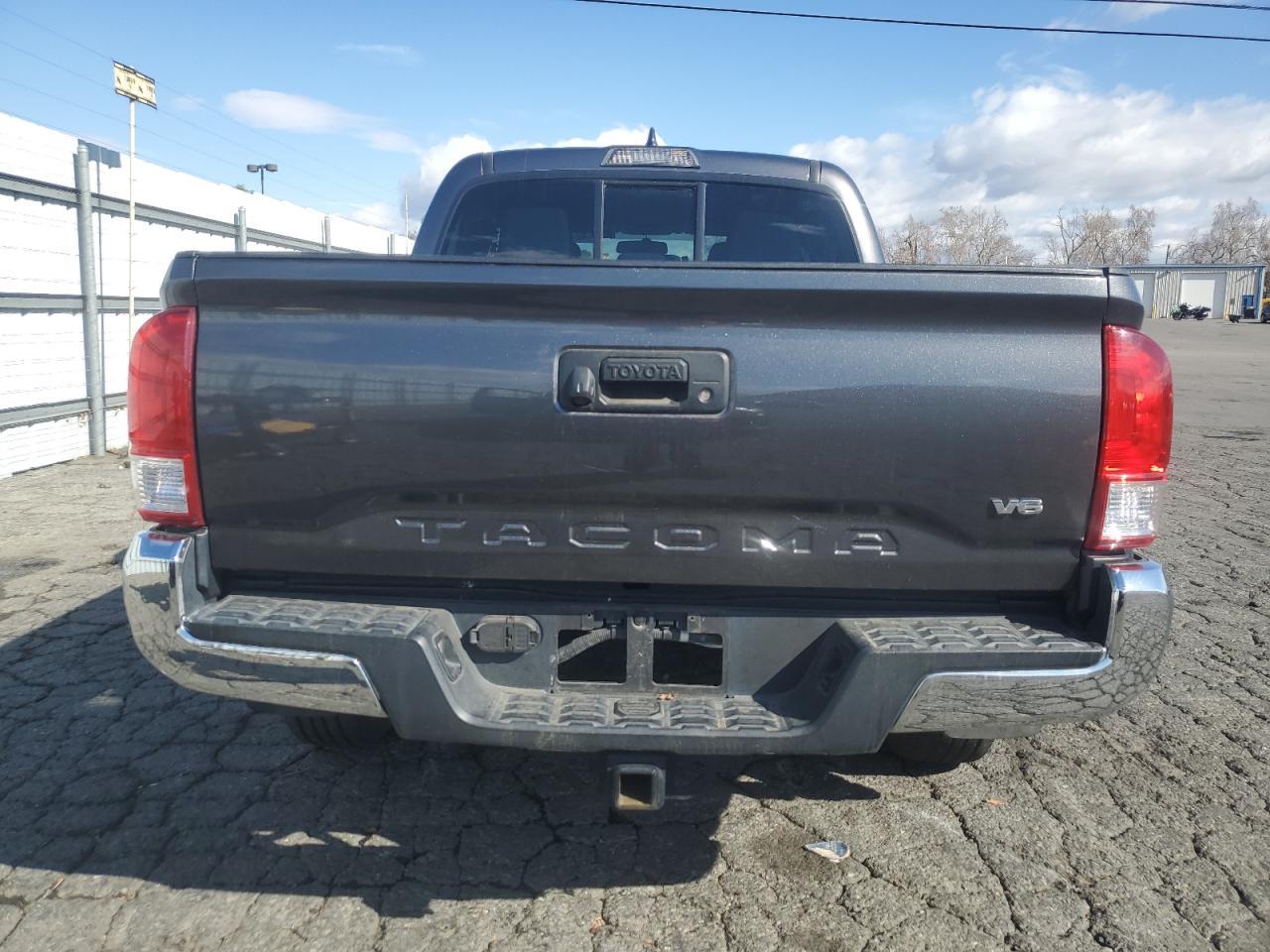 2017 TOYOTA TACOMA DOU - Фото 6