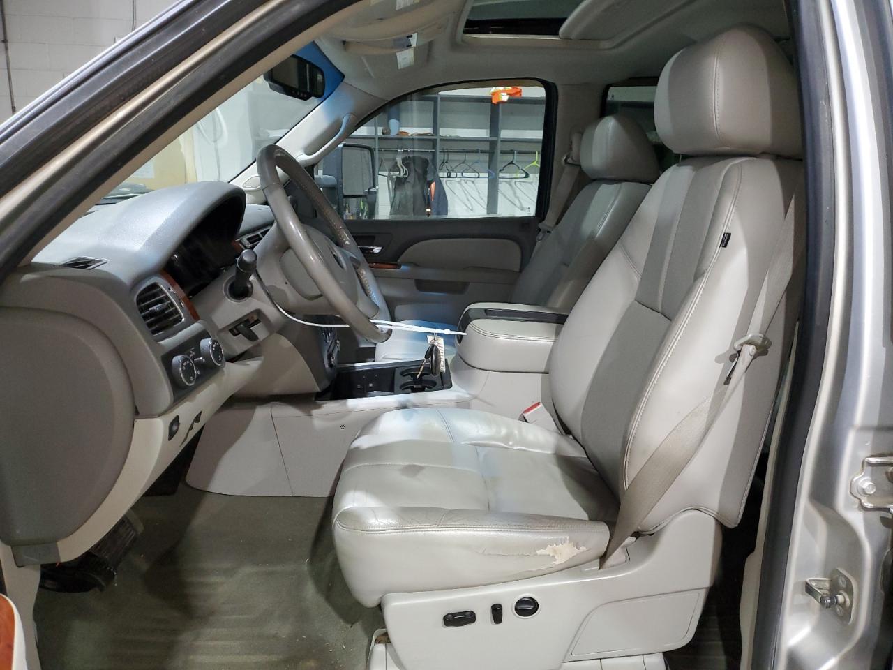 2011 GMC SIERRA K15 - Image 7