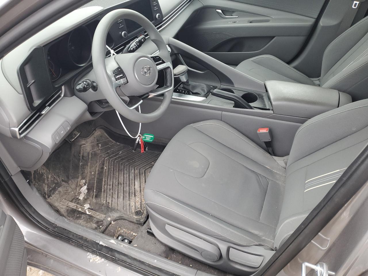 2022 HYUNDAI ELANTRA SE - Фото 7
