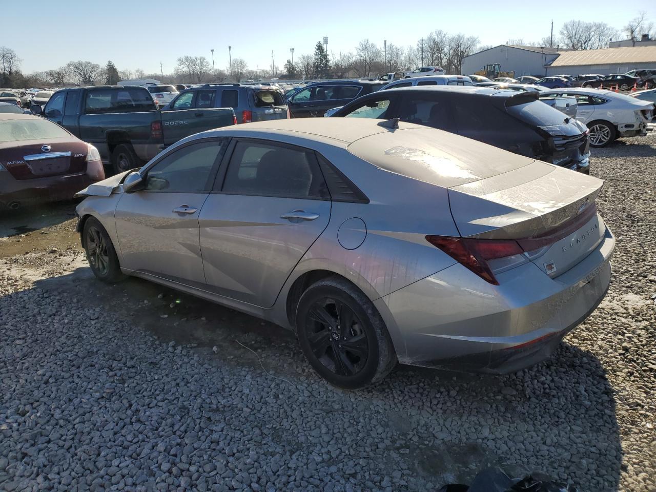 2022 HYUNDAI ELANTRA SE - Image 2
