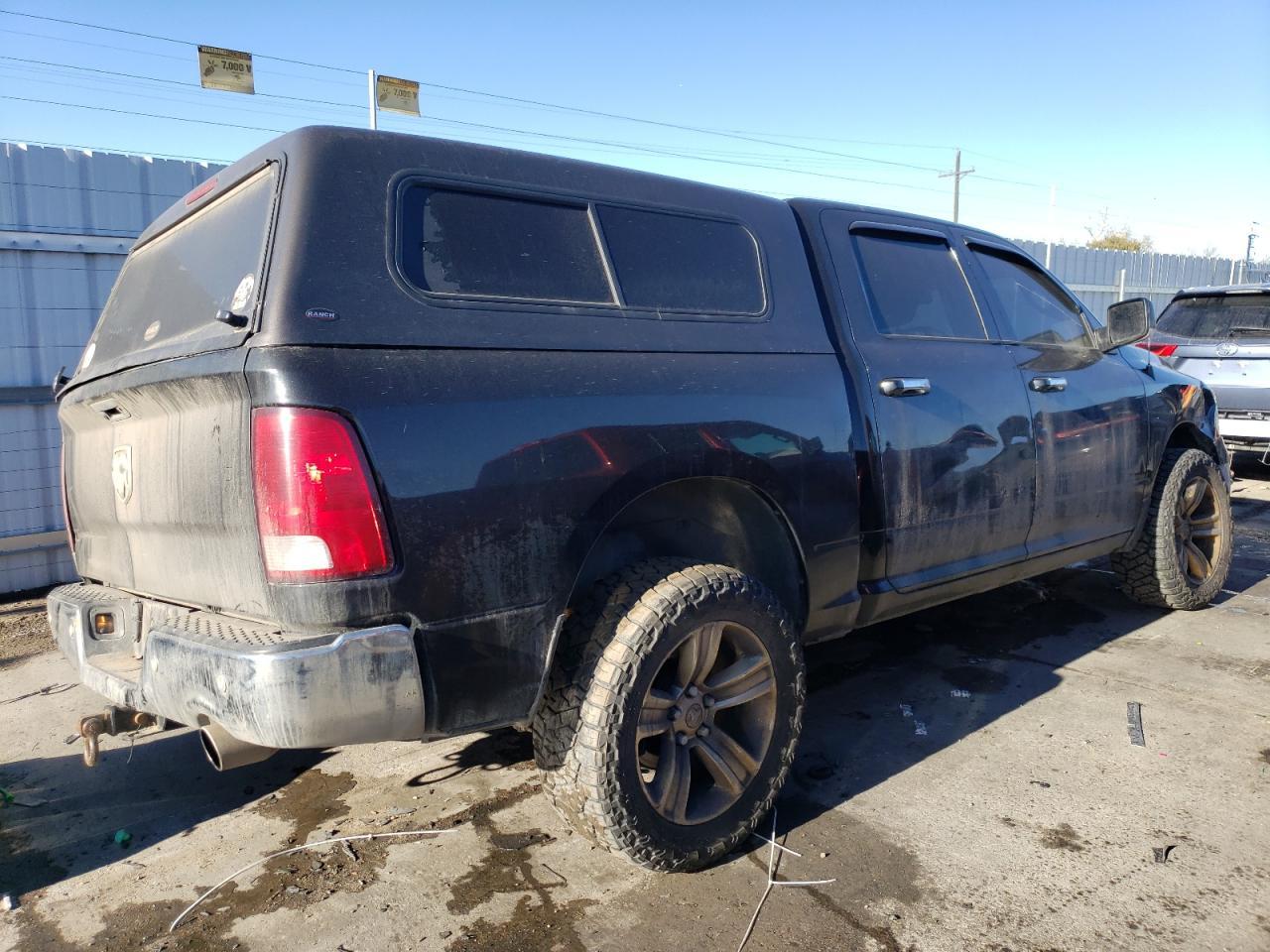 2017 RAM 1500 SLT - Image 3