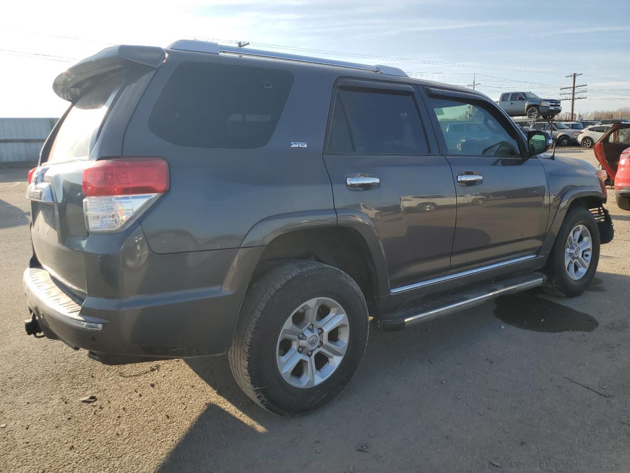 2011 TOYOTA 4RUNNER SR - Image 3