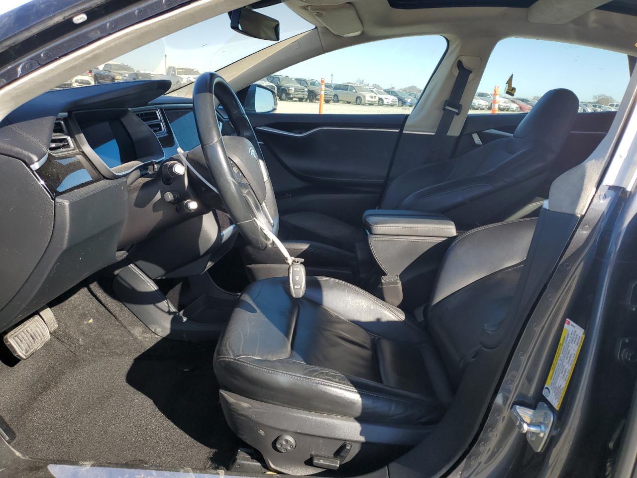 2015 TESLA MODEL S 70 - Image 7