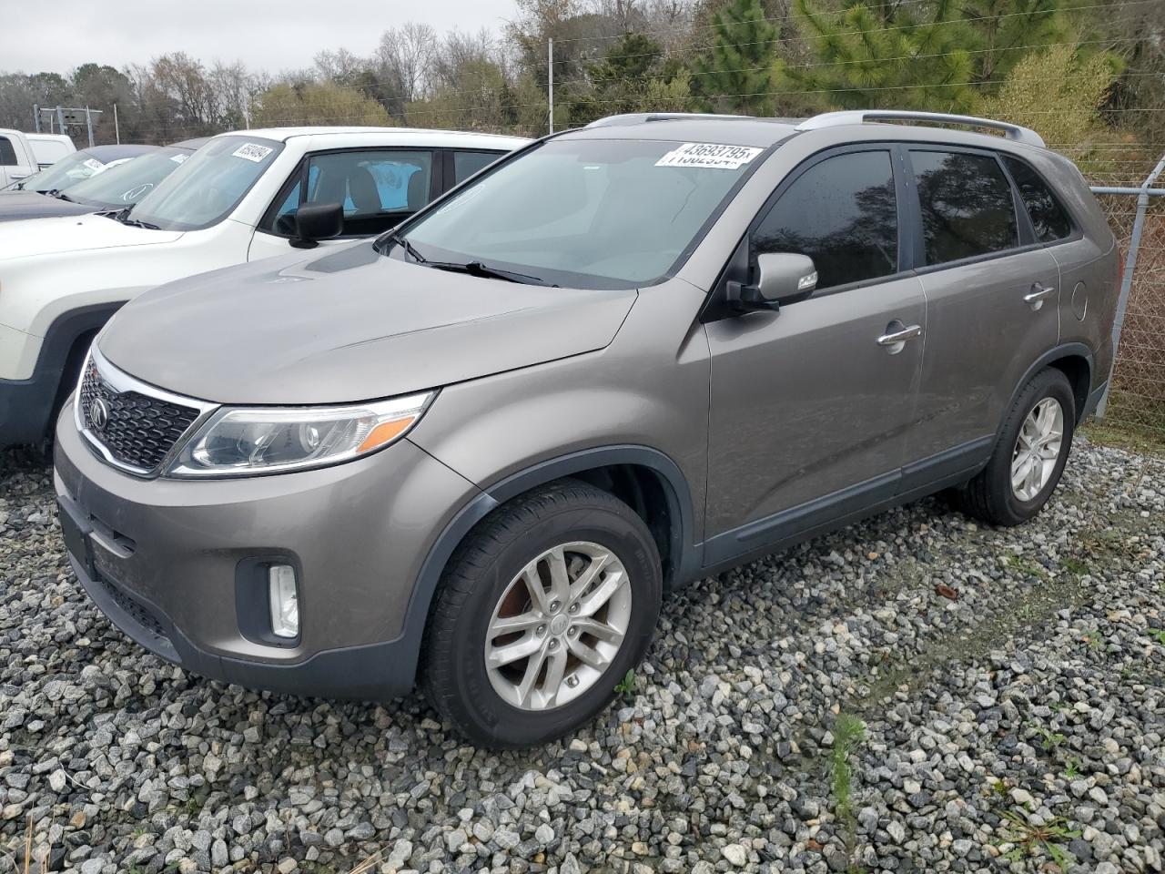 2015 KIA SORENTO LX