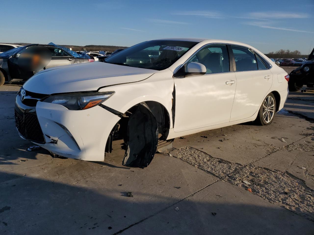 2016 TOYOTA CAMRY LE car image