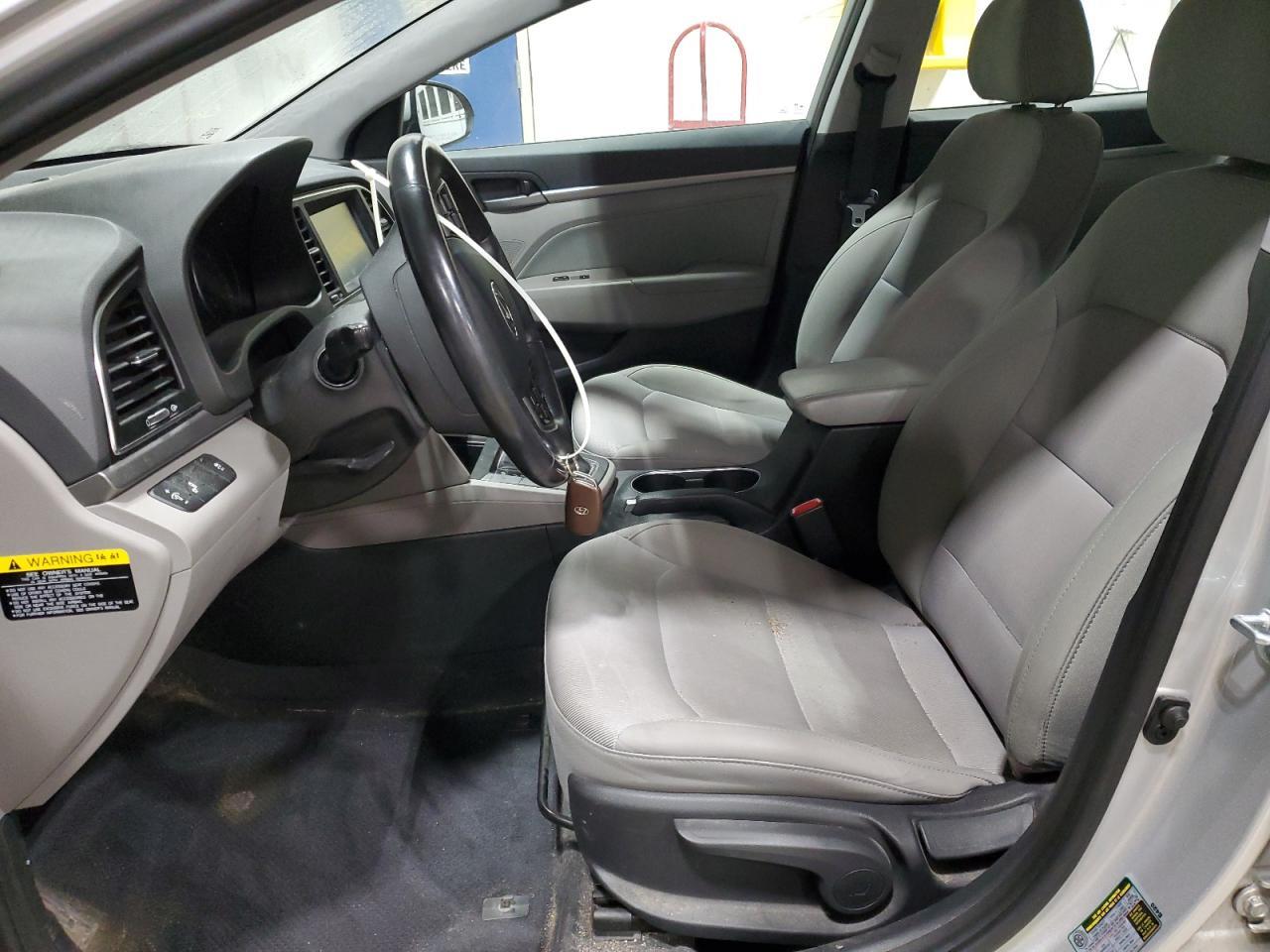 2017 HYUNDAI ELANTRA SE - Image 7