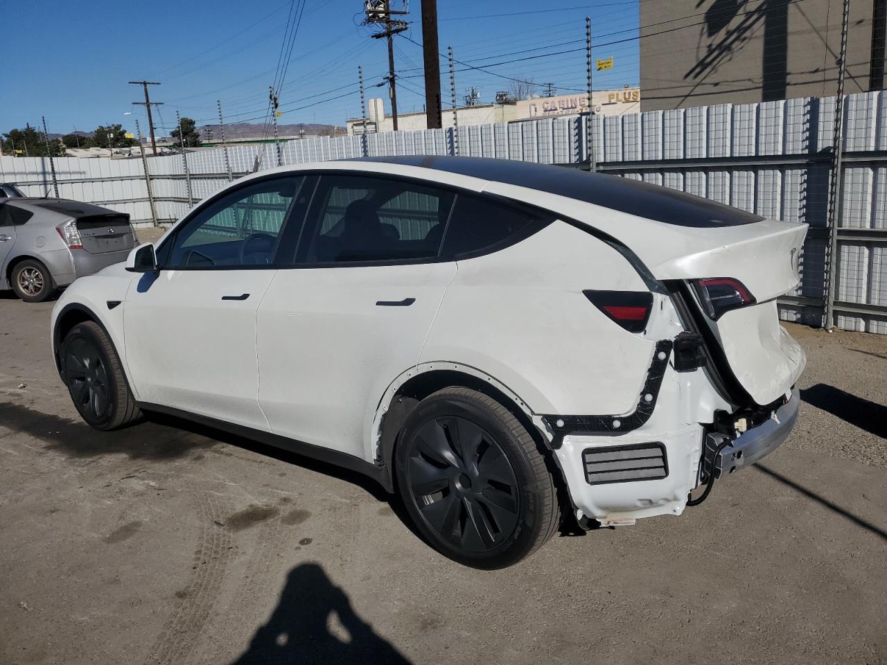 2025 TESLA MODEL Y - Фото 2