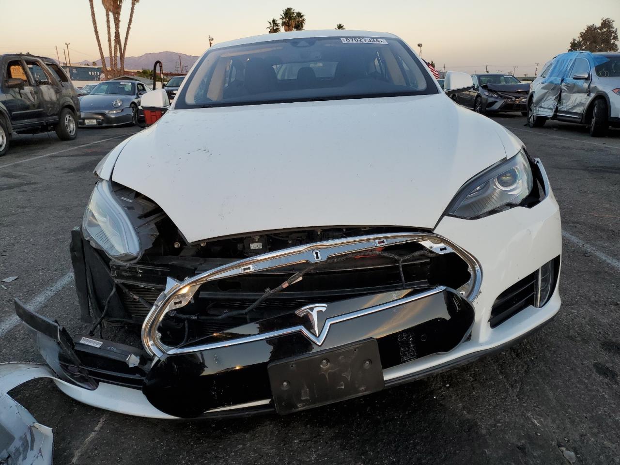 2015 TESLA MODEL S - Image 5