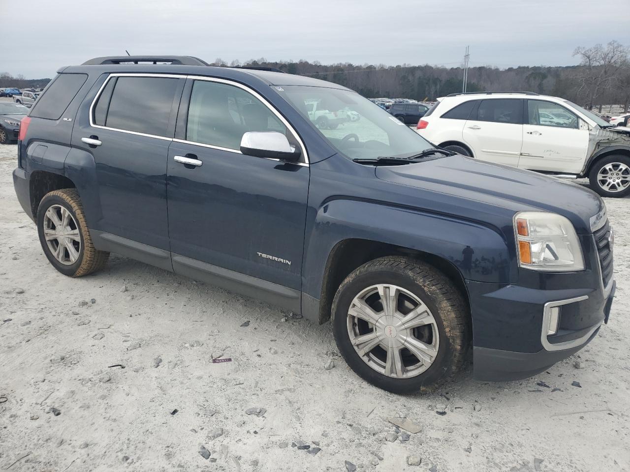 2016 GMC TERRAIN SL - Image 4