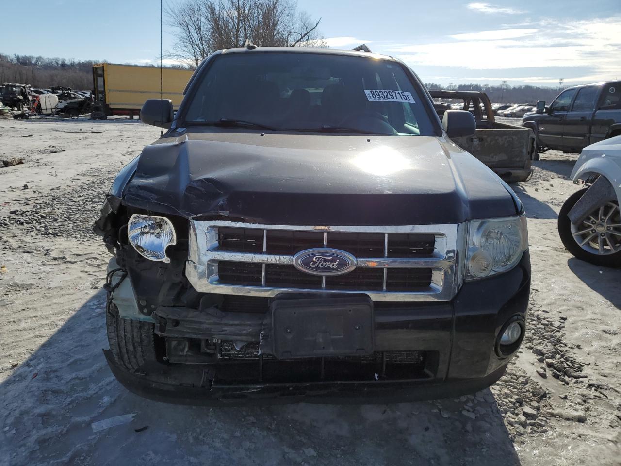 2010 FORD ESCAPE XLT - Image 5