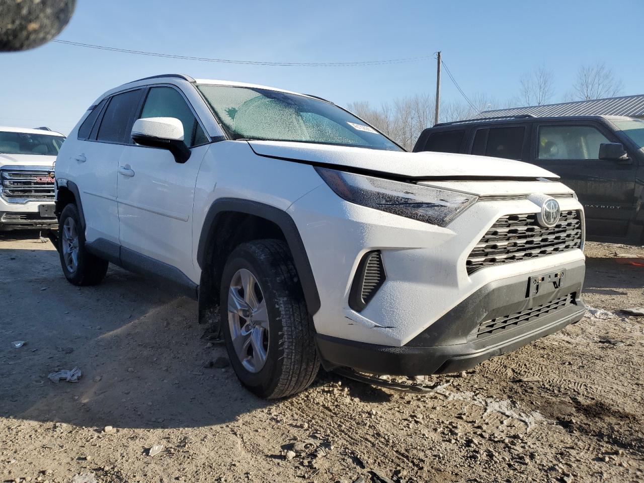 2022 TOYOTA RAV4 XLE - Image 4