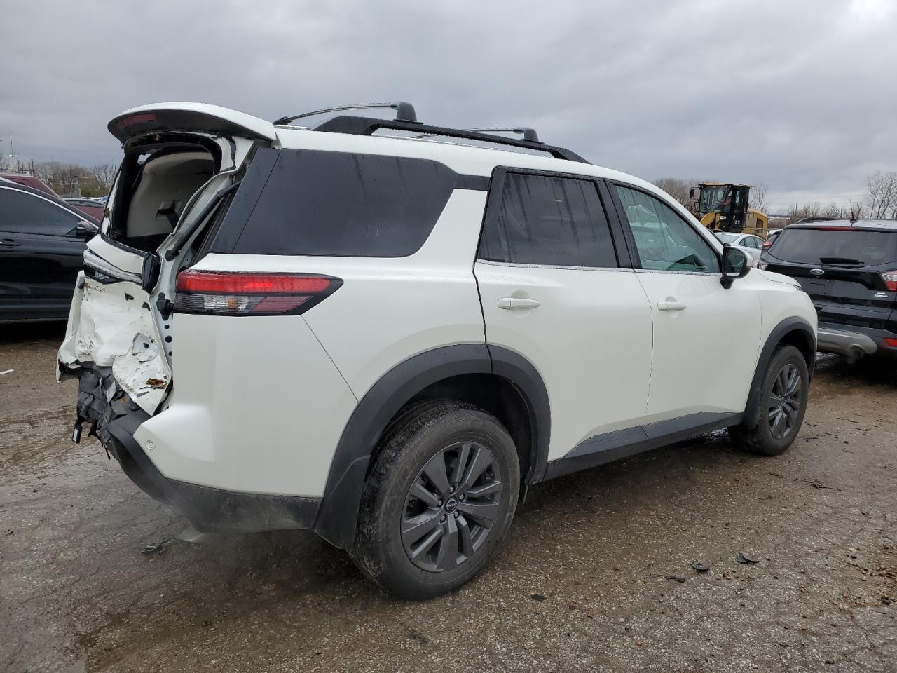 2023 NISSAN PATHFINDER - Image 3