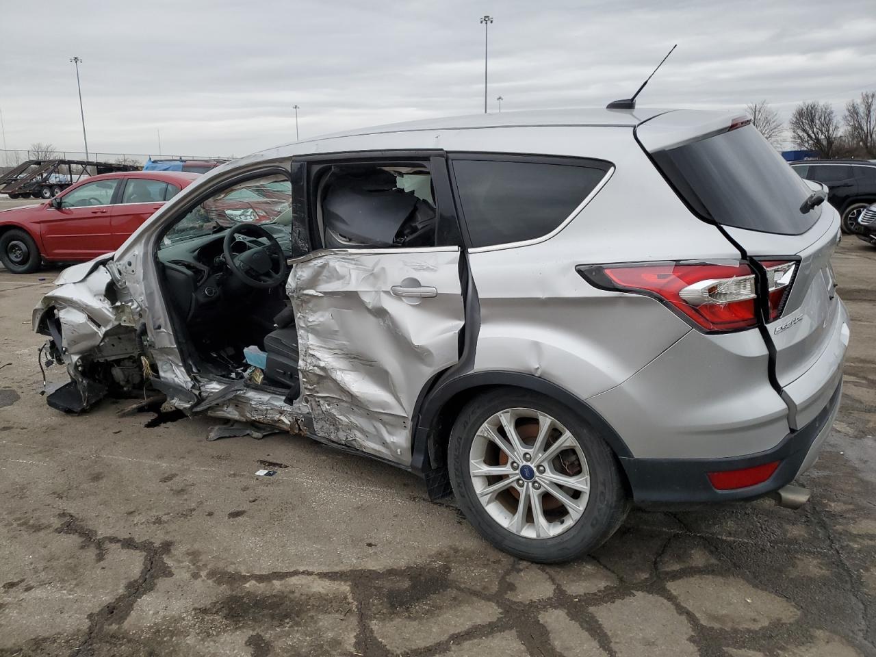2017 FORD ESCAPE SE - Фото 2