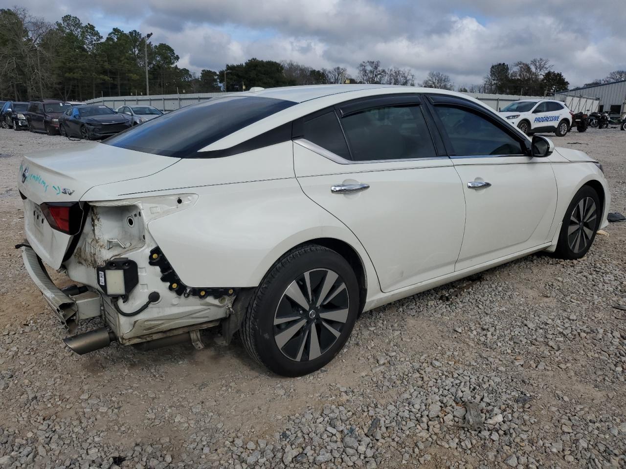 2020 NISSAN ALTIMA SV - Фото 3