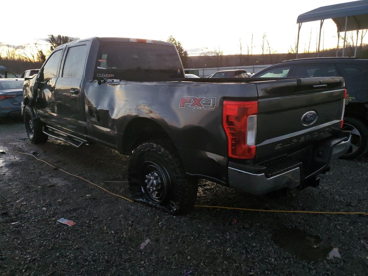 2017 FORD F250 SUPER - Image 2