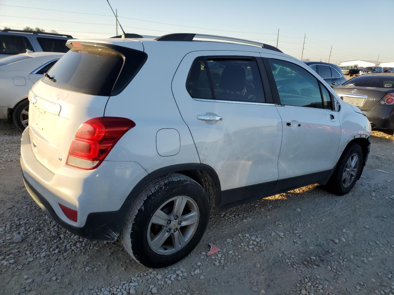 2018 CHEVROLET TRAX 1LT - Фото 3