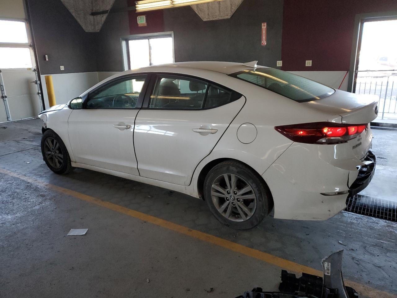 2018 HYUNDAI ELANTRA SE - Фото 2
