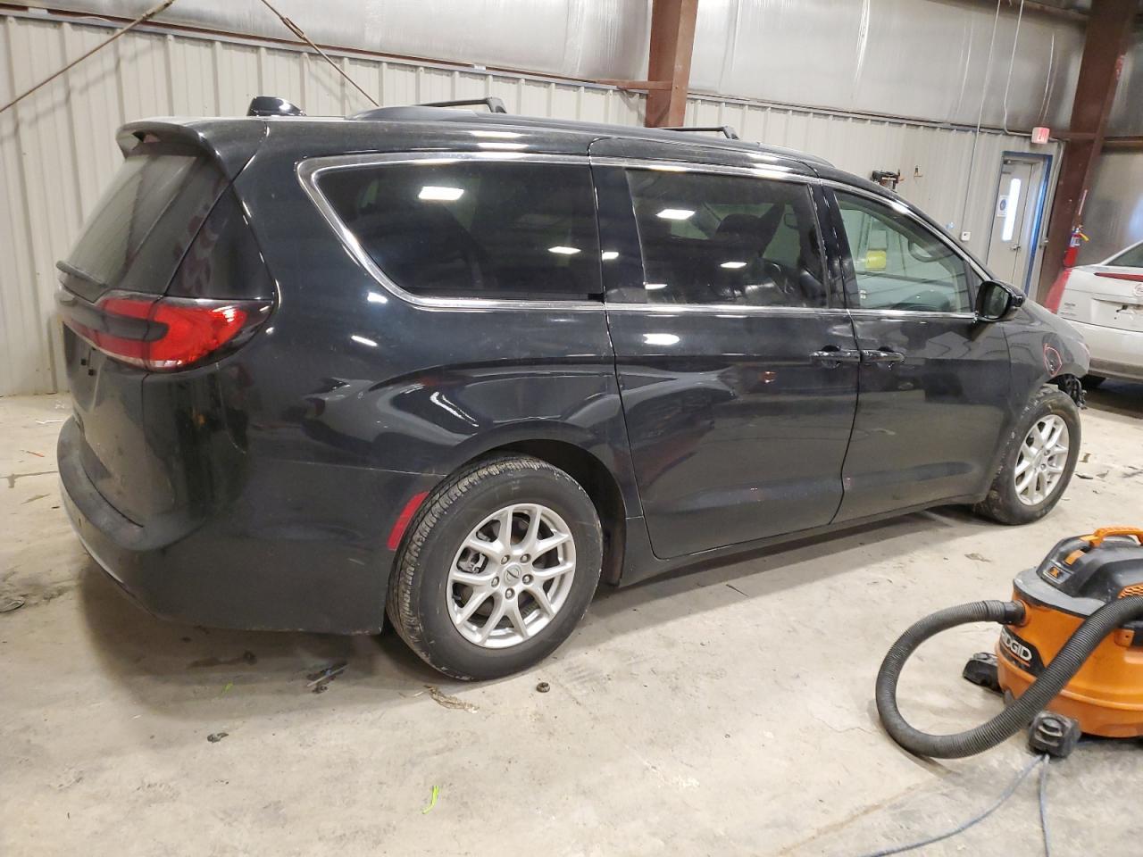 2022 CHRYSLER PACIFICA T - Image 3