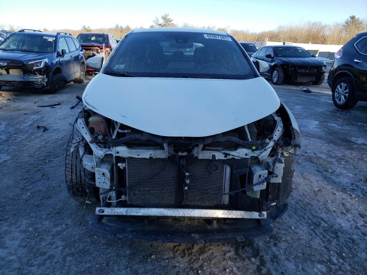 2019 TOYOTA C-HR XLE - Image 5