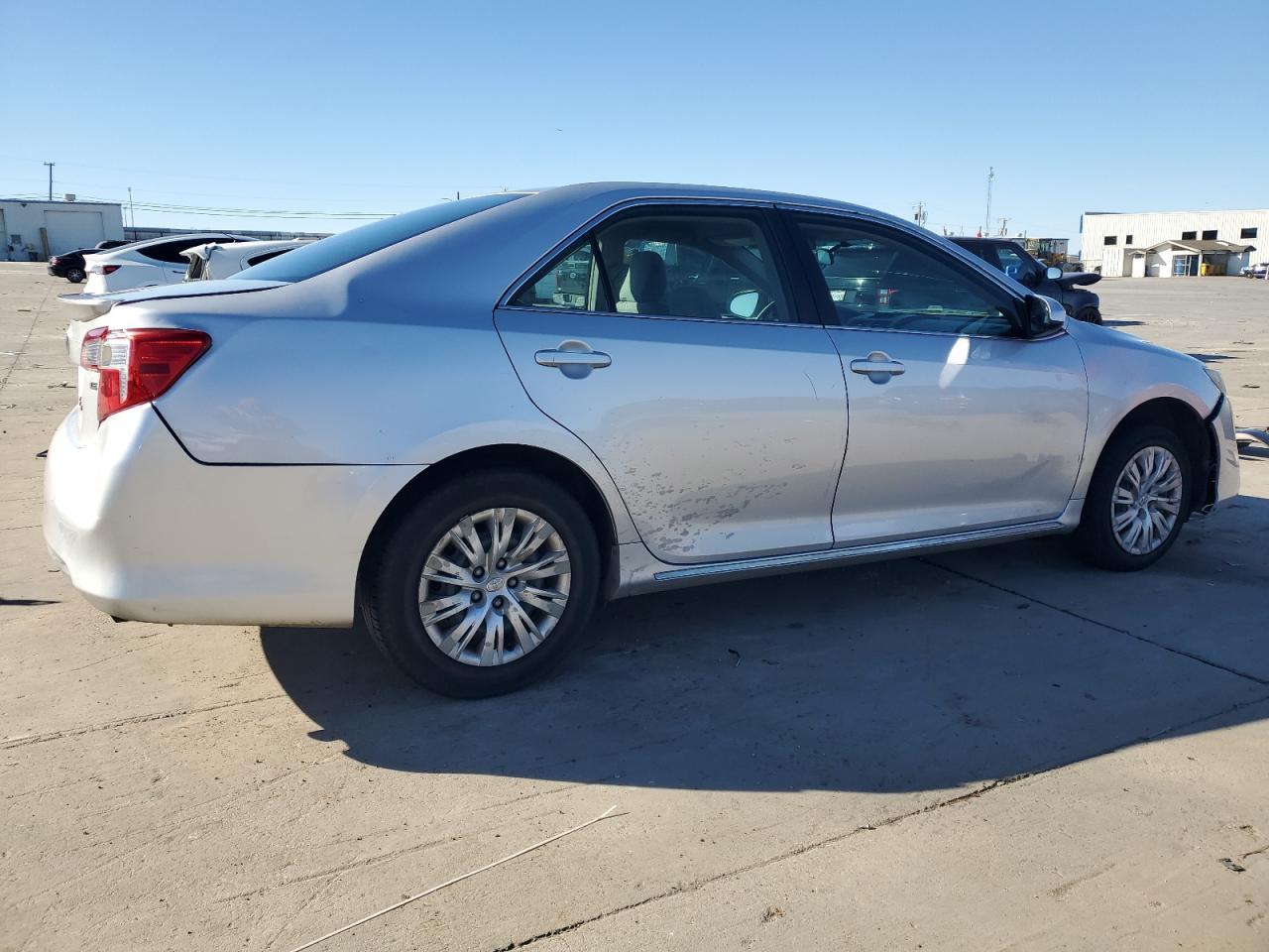 2014 TOYOTA CAMRY L - Image 3