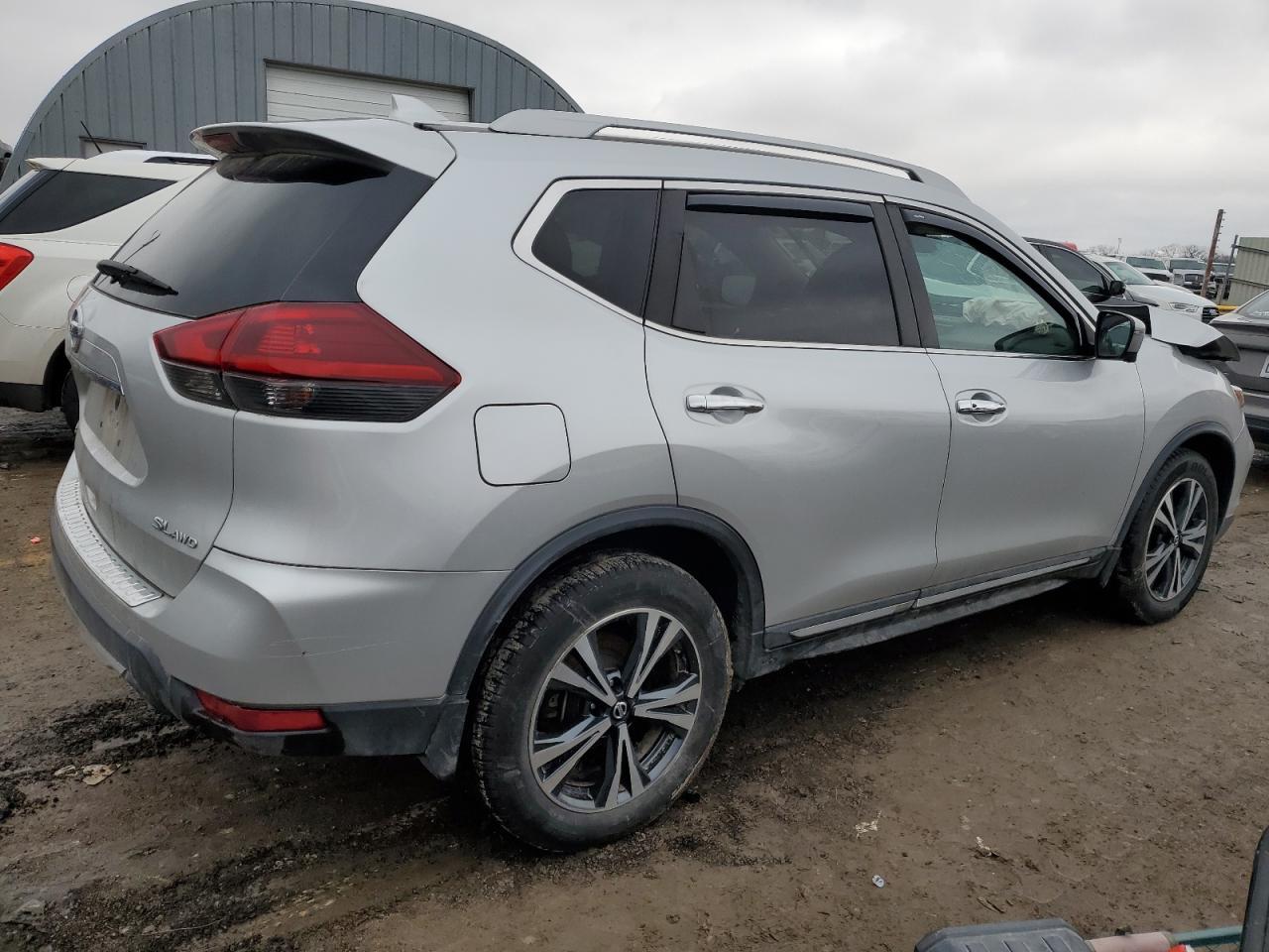 2018 NISSAN ROGUE S - Фото 3