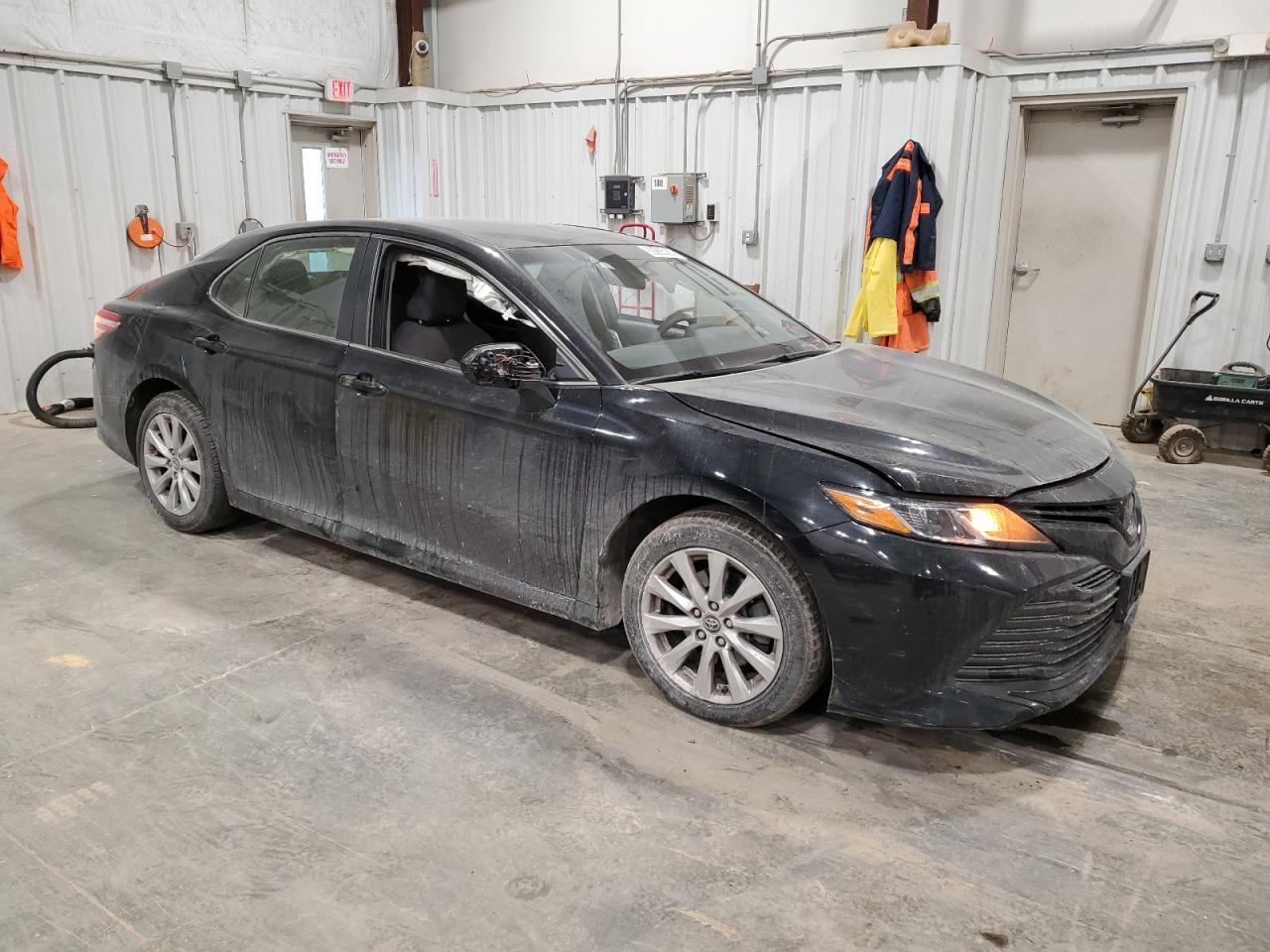 2018 TOYOTA CAMRY L - Фото 4