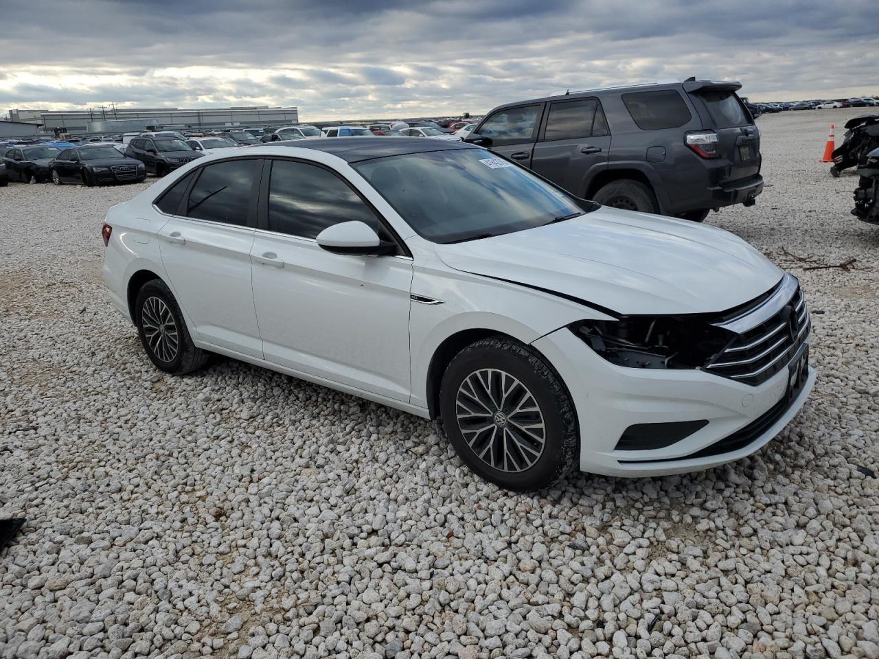 2019 VOLKSWAGEN JETTA SEL - Фото 4