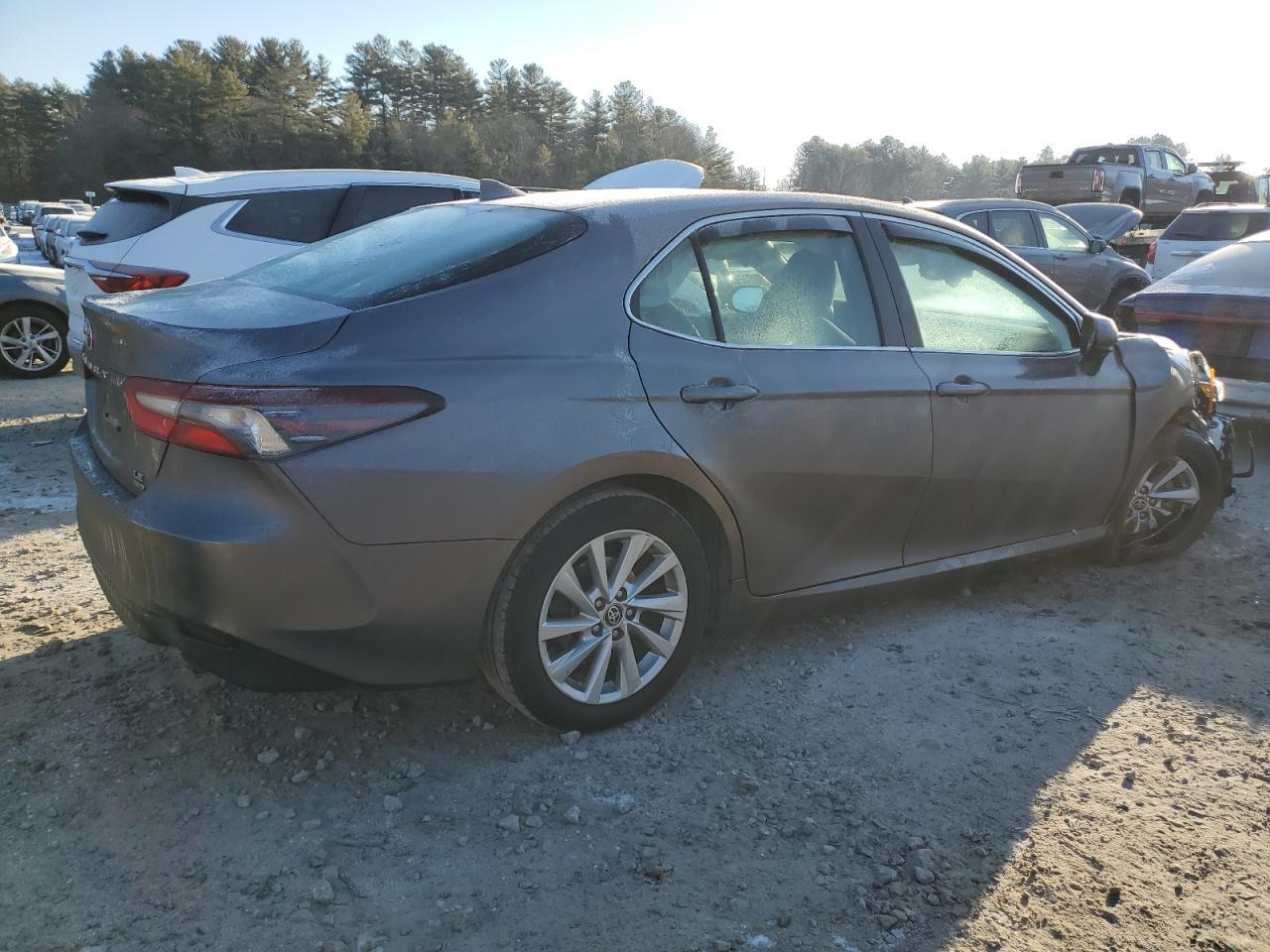2024 TOYOTA CAMRY LE - Фото 3
