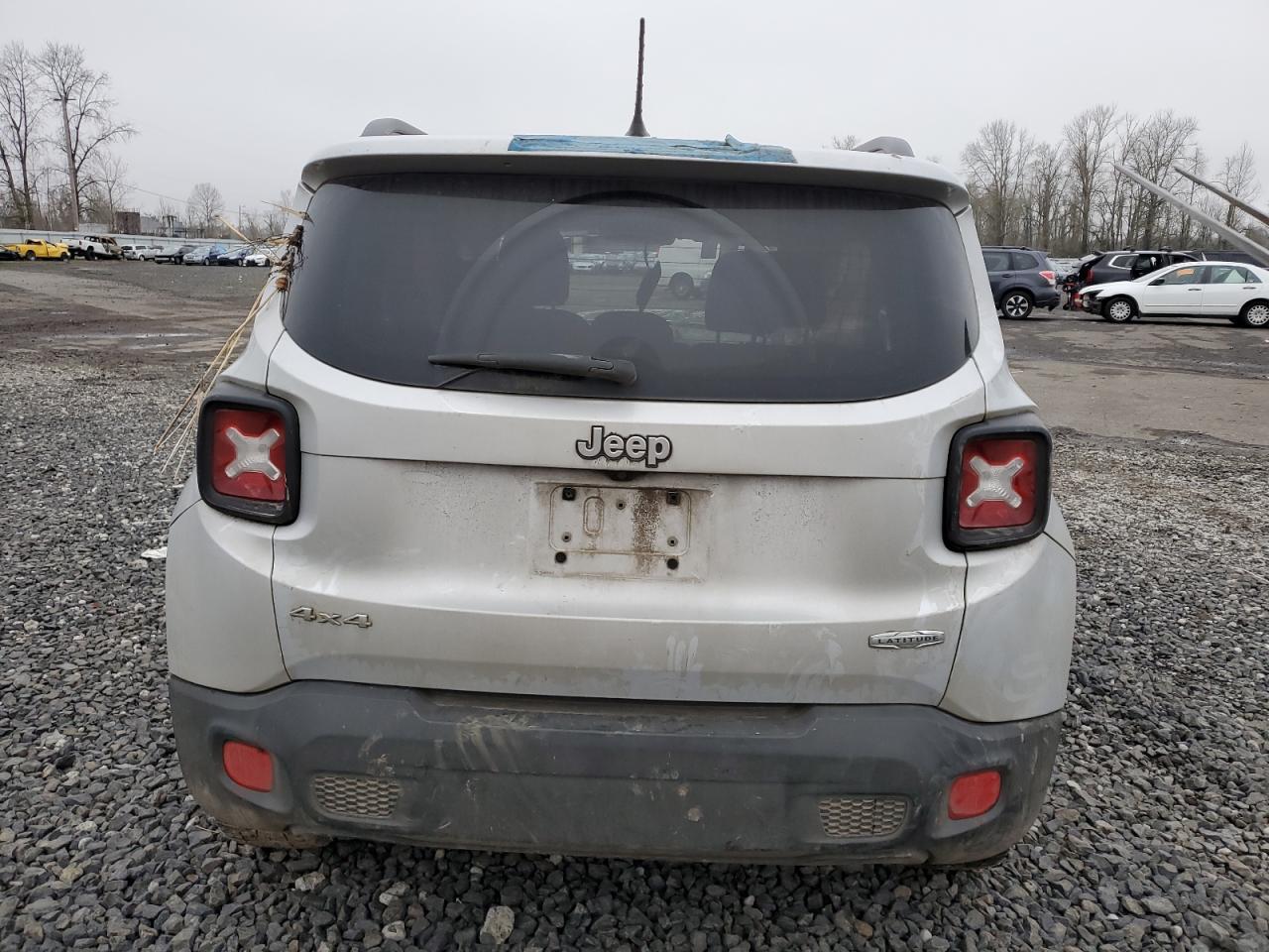 2017 JEEP RENEGADE L - Image 6