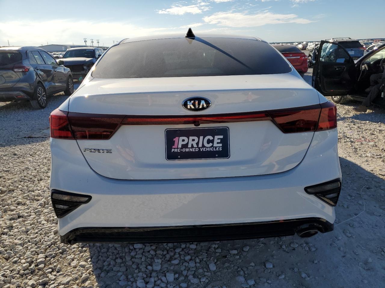 2021 KIA FORTE FE - Фото 6