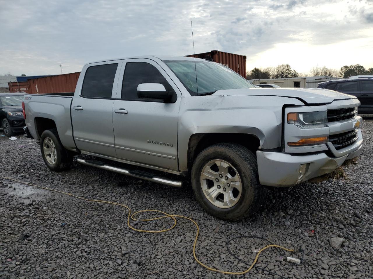 2017 CHEVROLET SILVERADO - Image 4
